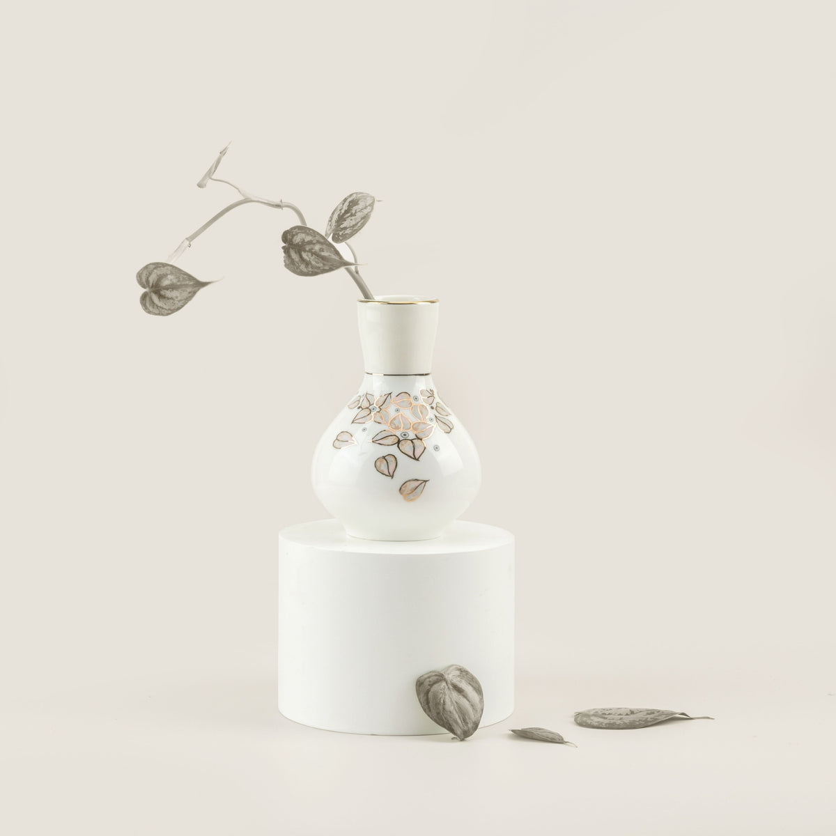 Lilac - Small Decorative Vase - White