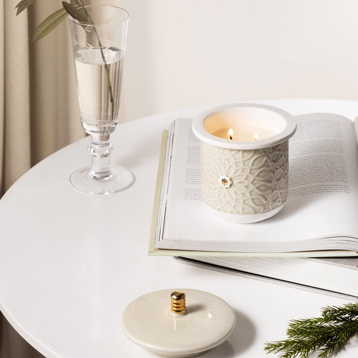 Asala - Medium Candle| Smoky Patchouli - Beige  & Gold
