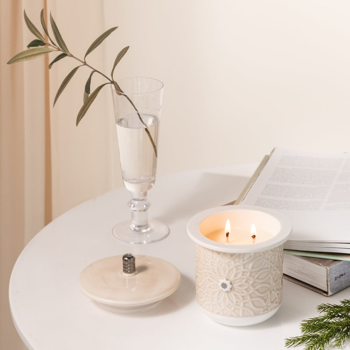 Asala - Large Candle| Smoky Ember - Beige  & Silver