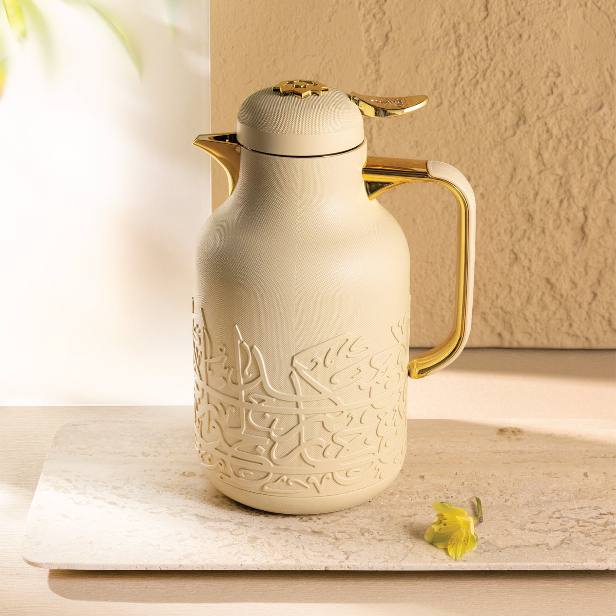 Jiwar - Vacuum Flask / Thermos - Ivory & Gold